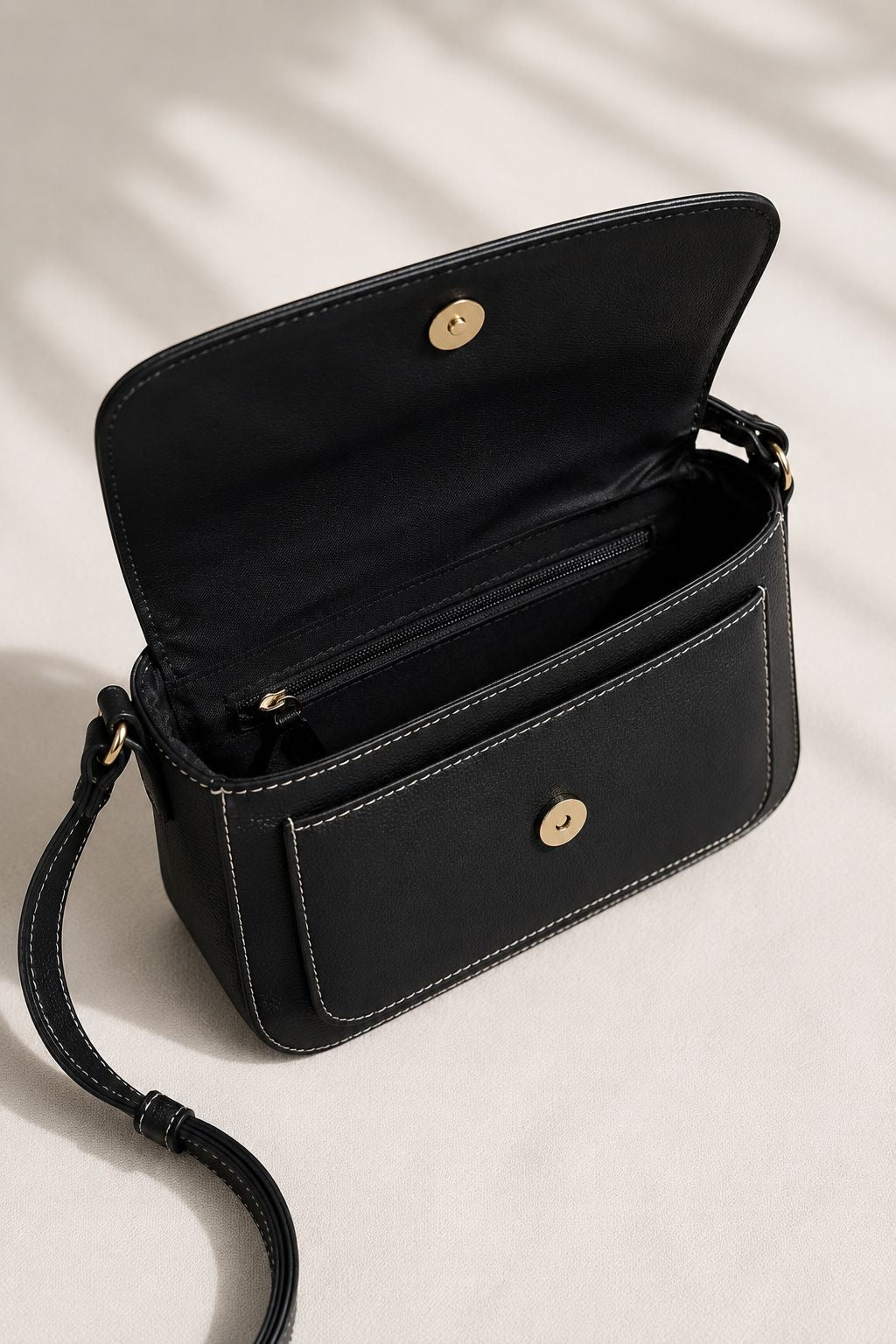 Tomy Hilfiger Sling Bag