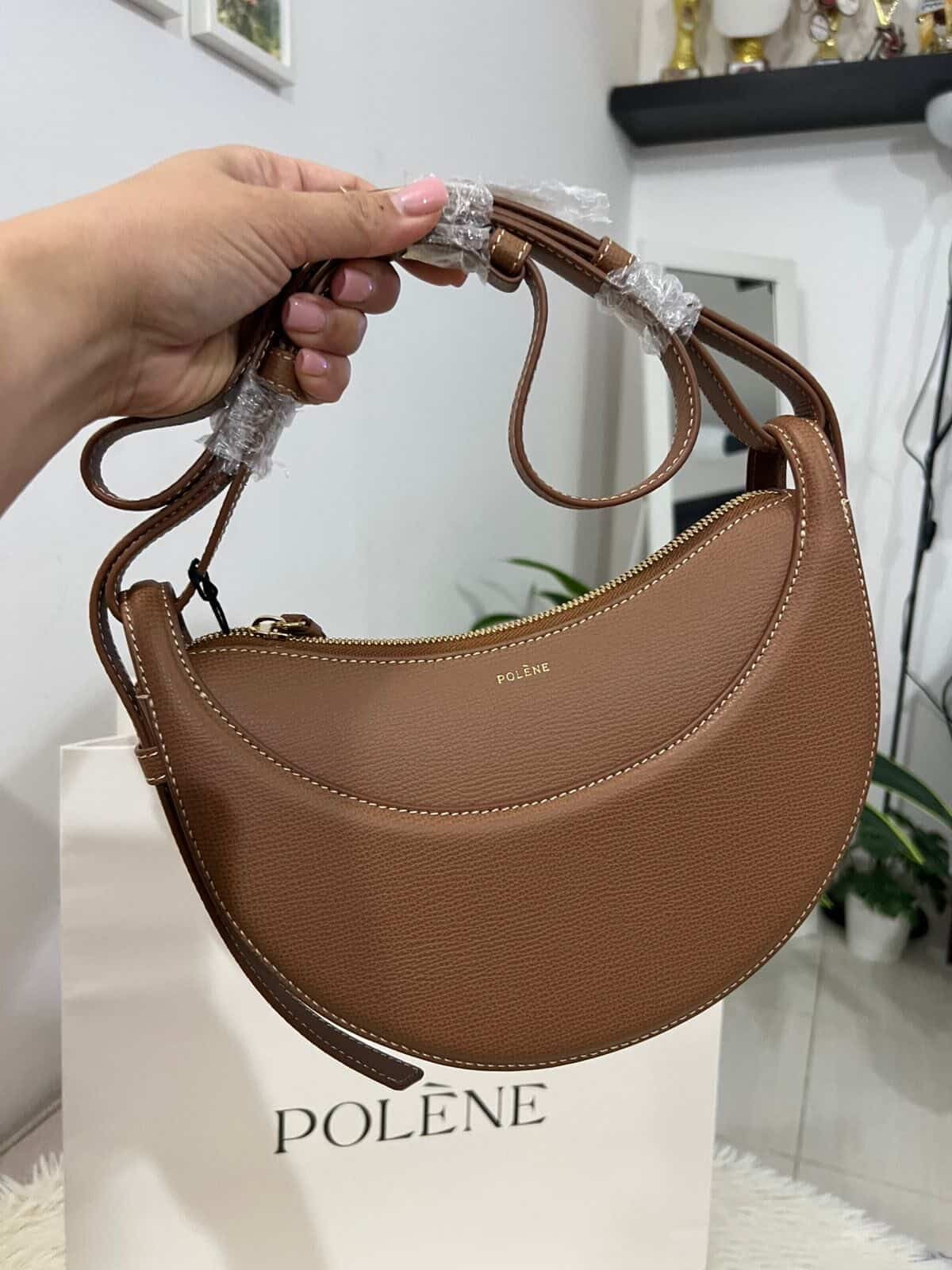 Numéro Dix
EDITION TEXTURED CAMEL