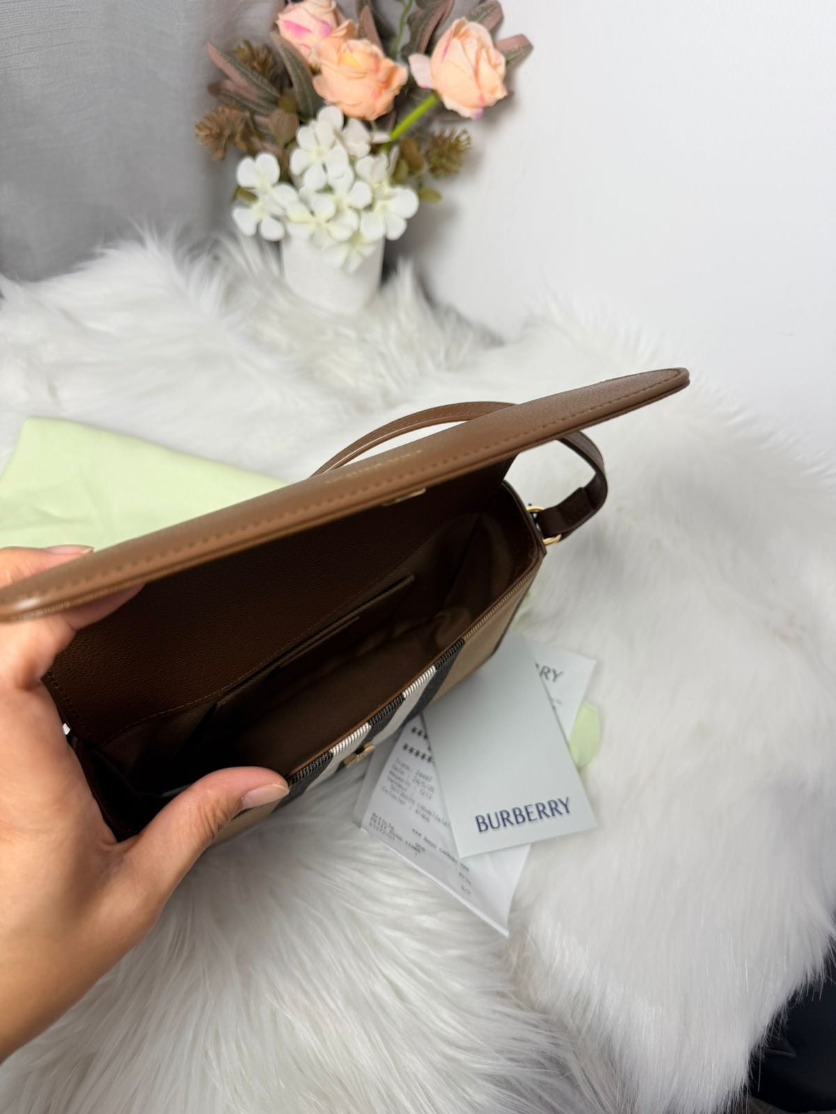 Burberry Flip Brown
