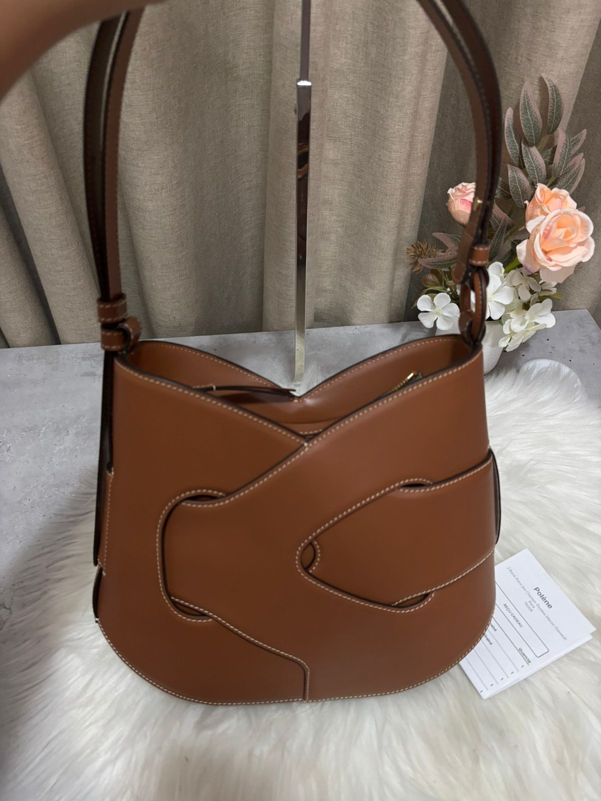 Nodde Hobo
EDITION SMOOTH COGNAC