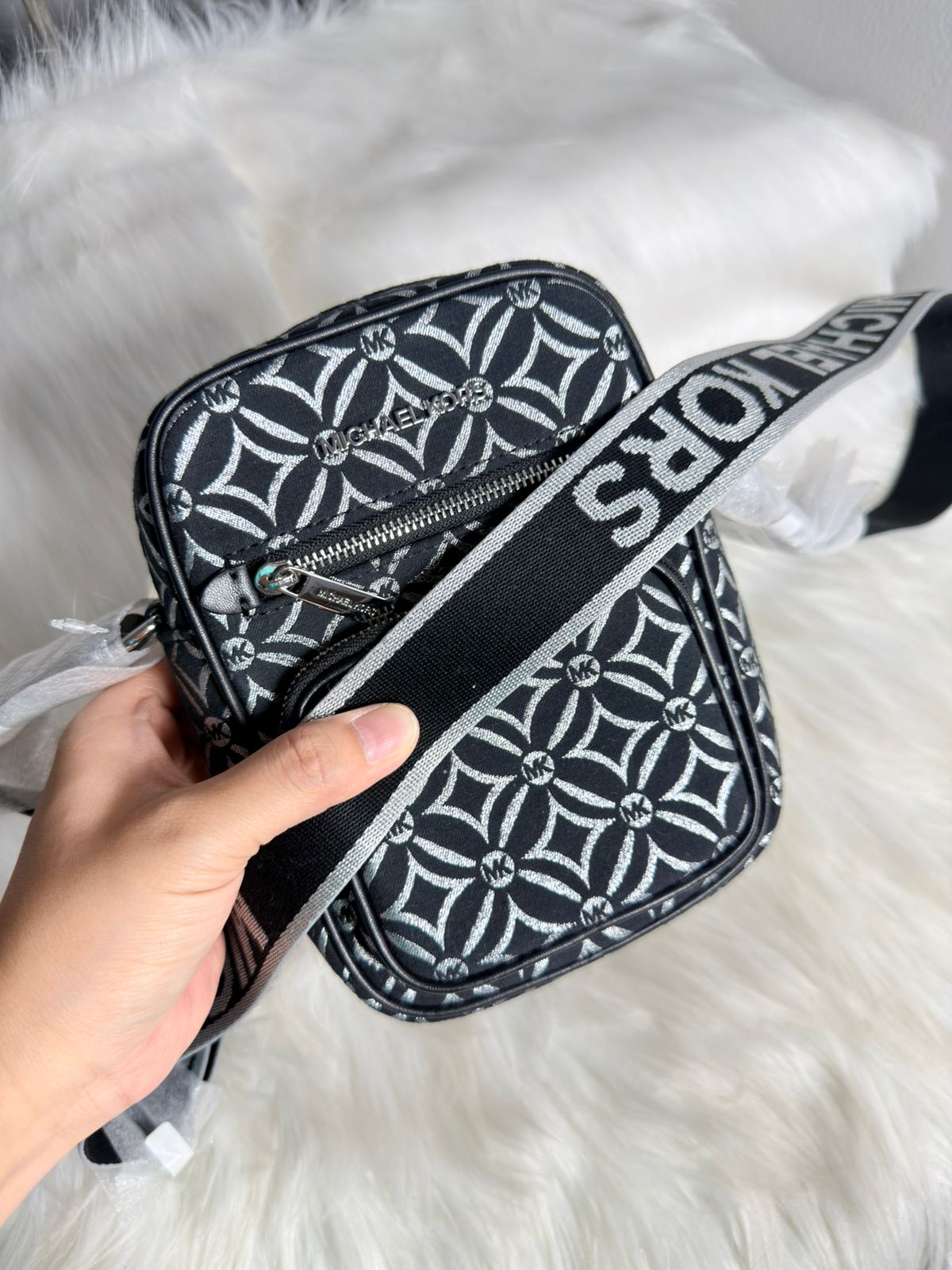 Michael Kors Jet Set Medium Crossbody