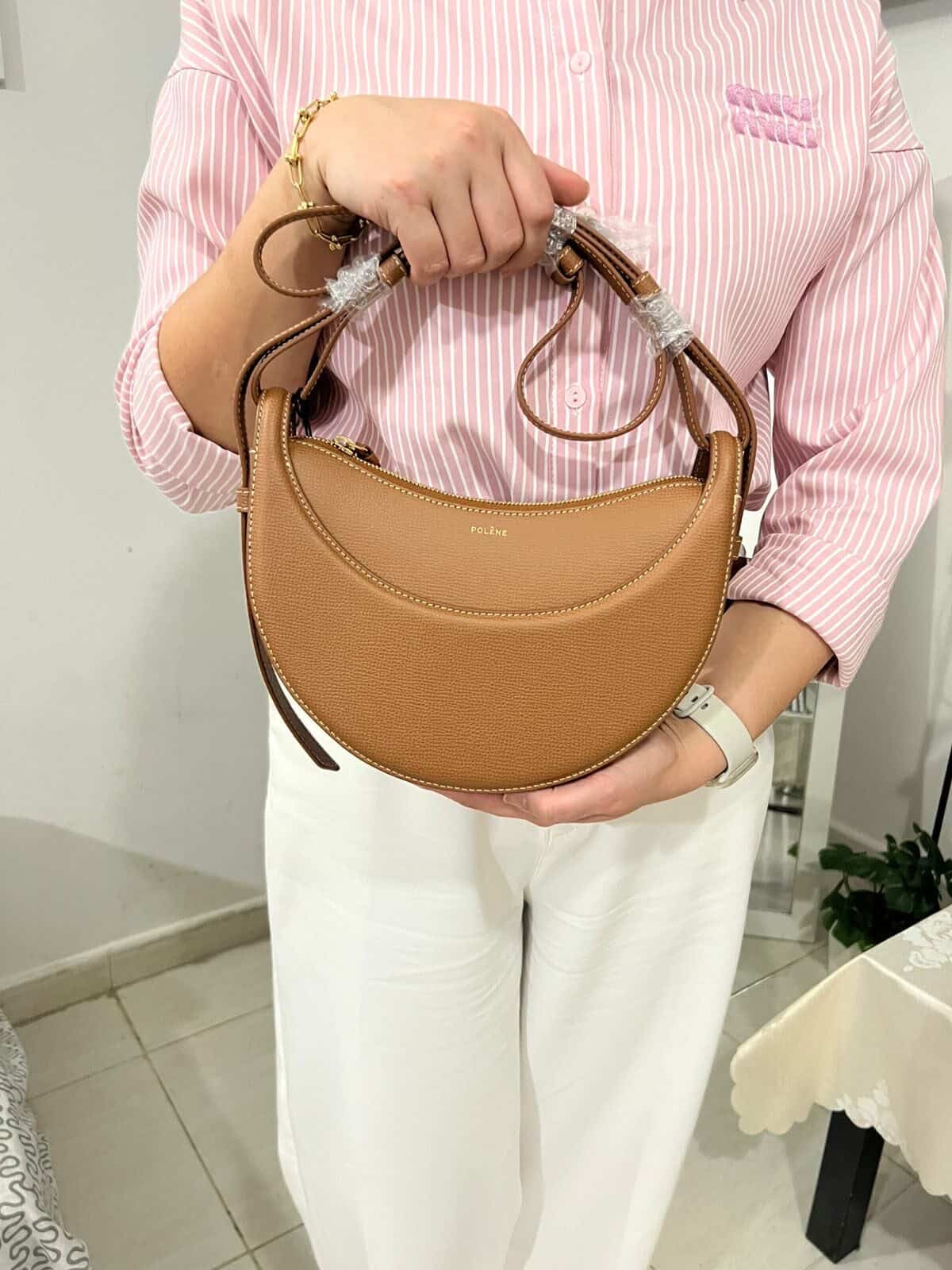 Numéro Dix
EDITION TEXTURED CAMEL