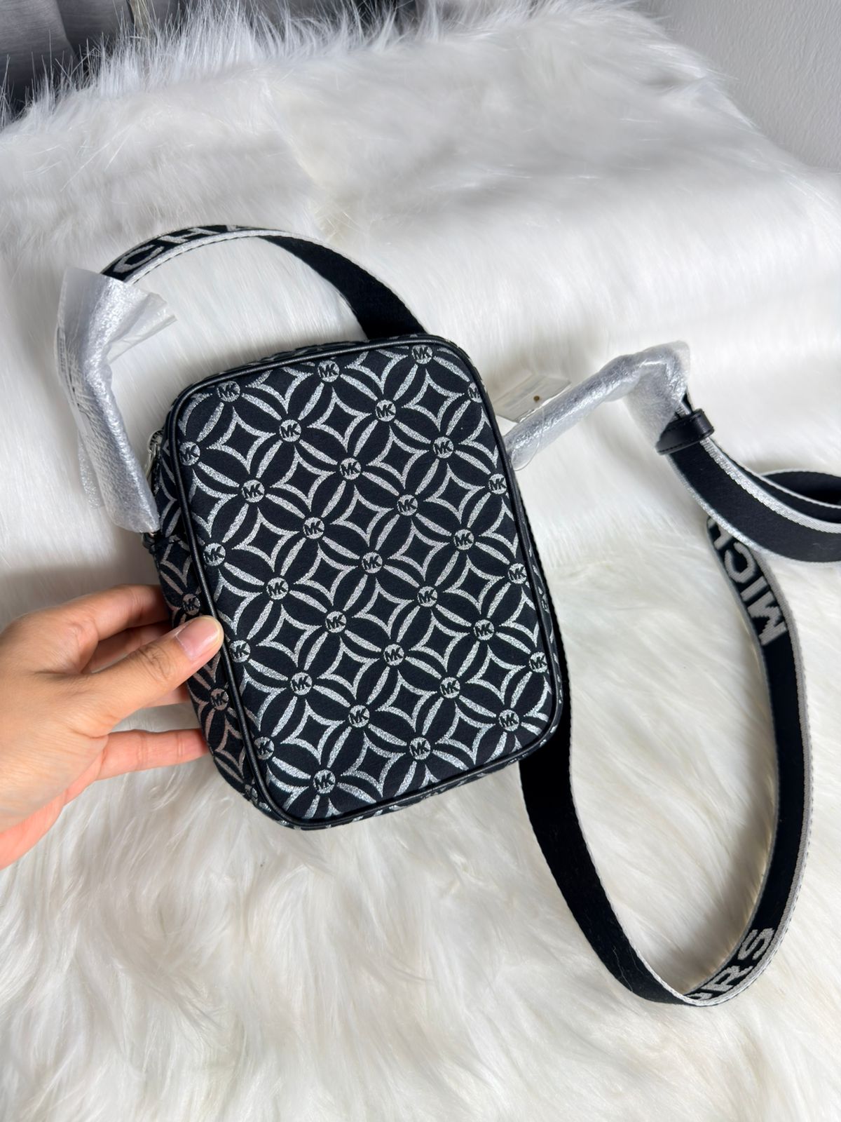Michael Kors Jet Set Medium Crossbody
