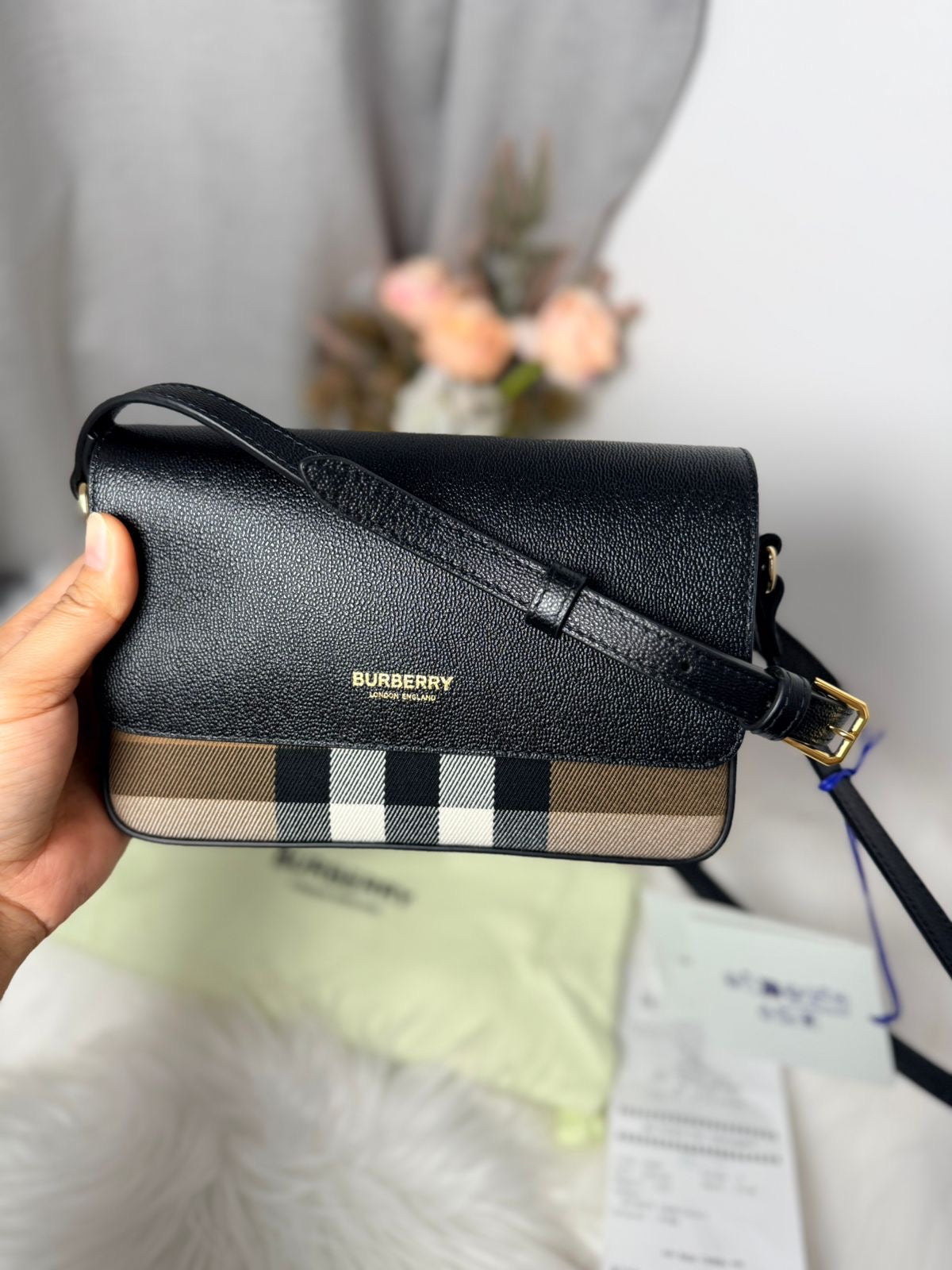 Burberry Flip Black
