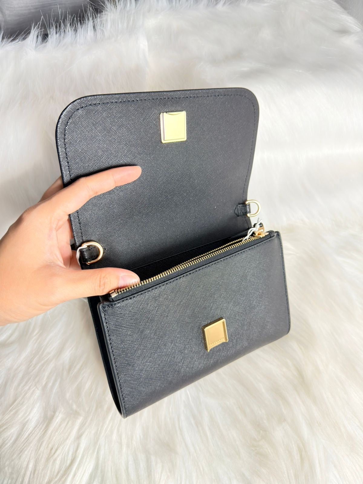 Tory Burch Emerson Wallet on Chain