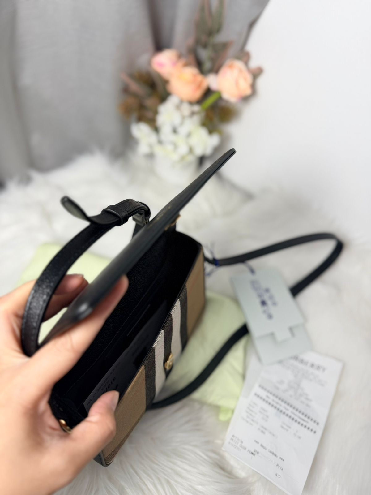 Burberry Flip Black